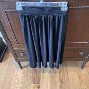 Leota Black Midi A-Line (genuine pleats, not ironed on) Pleated Skirt  NWOT